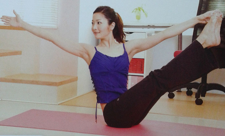 快速見效的塑腰減肥瑜伽-扭轉(zhuǎn)船