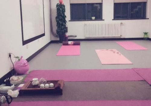 濟(jì)南花開(kāi)婆羅瑜伽館