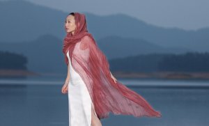 瑜伽中的另類服飾-瑜伽披肩