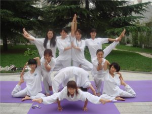憑海聽風(fēng)瑜伽協(xié)會