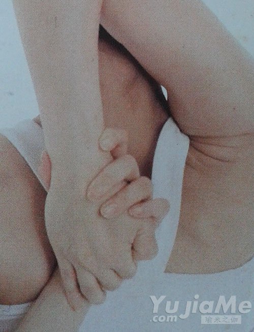 手臂和肩關節(jié)的伸展進階動作